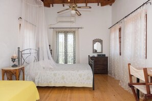 House, 3 Bedrooms, Smoking, Balcony | 3 bedrooms - Elise Cottage, Your Heavenly Paradise in Mani (East Mani)