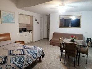 Loft, 1 Bedroom, Accessible, Smoking | 1 bedroom