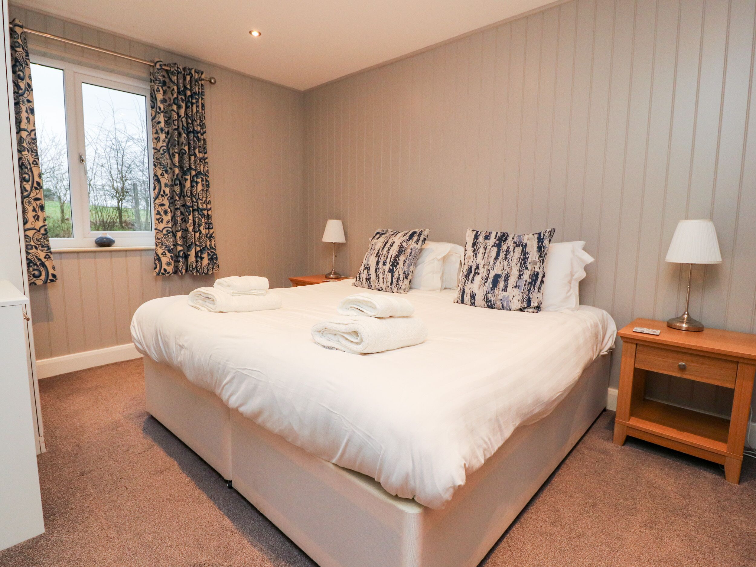 2 bedrooms, individually decorated, individually furnished, free WiFi