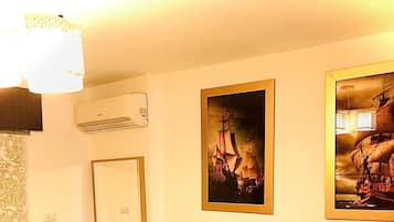 Apartment, 1 Bedroom, Accessible, Smoking | 1 bedroom