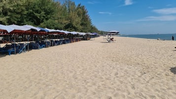 Bungalow, 2 Bedrooms, Accessible, Smoking | Beach