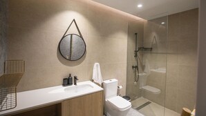 Villa, 4 Bedrooms, Private Pool, Garden View | Bathroom - Protaras Elite Pearl Villa Ep17 (Paralimni)