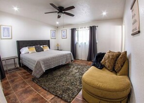 3 soverom, skrivebord, strykejern/-brett og wi-fi (inkludert)