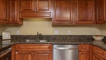 Condo, 2 Bedrooms | Private kitchen