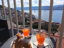 公寓 (One Bedroom Apartment with Terrace an) | 阳台