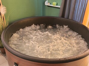 Apartment (One Bedroom Apartment with Terrace an) | Indoor spa tub - Apartment Sutalo with Hot Tub (Slivno)