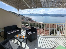 公寓 (One Bedroom Apartment with Terrace an) | 阳台