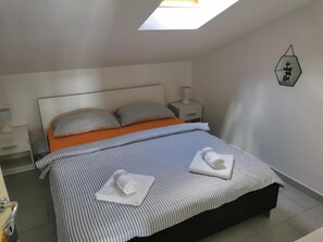 1 habitación y cunas gratuitas