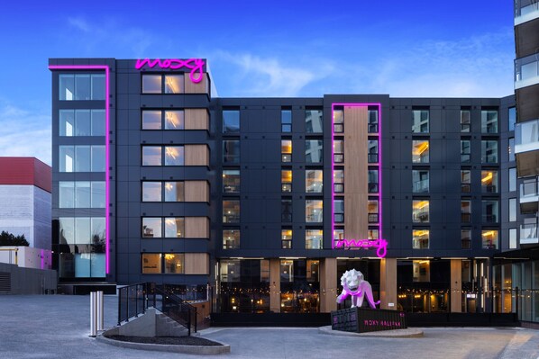 Exterior - Moxy Halifax Downtown (Halifax)