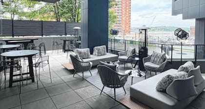 Moxy Halifax Downtown