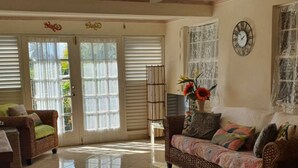 Living room - Beautiful Apartment Across The Road From The Beach (Silver Sands)