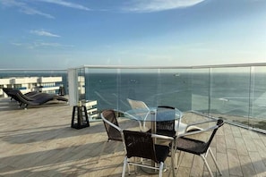 Apartment, 2 Bedrooms, Accessible, Smoking | Balcony