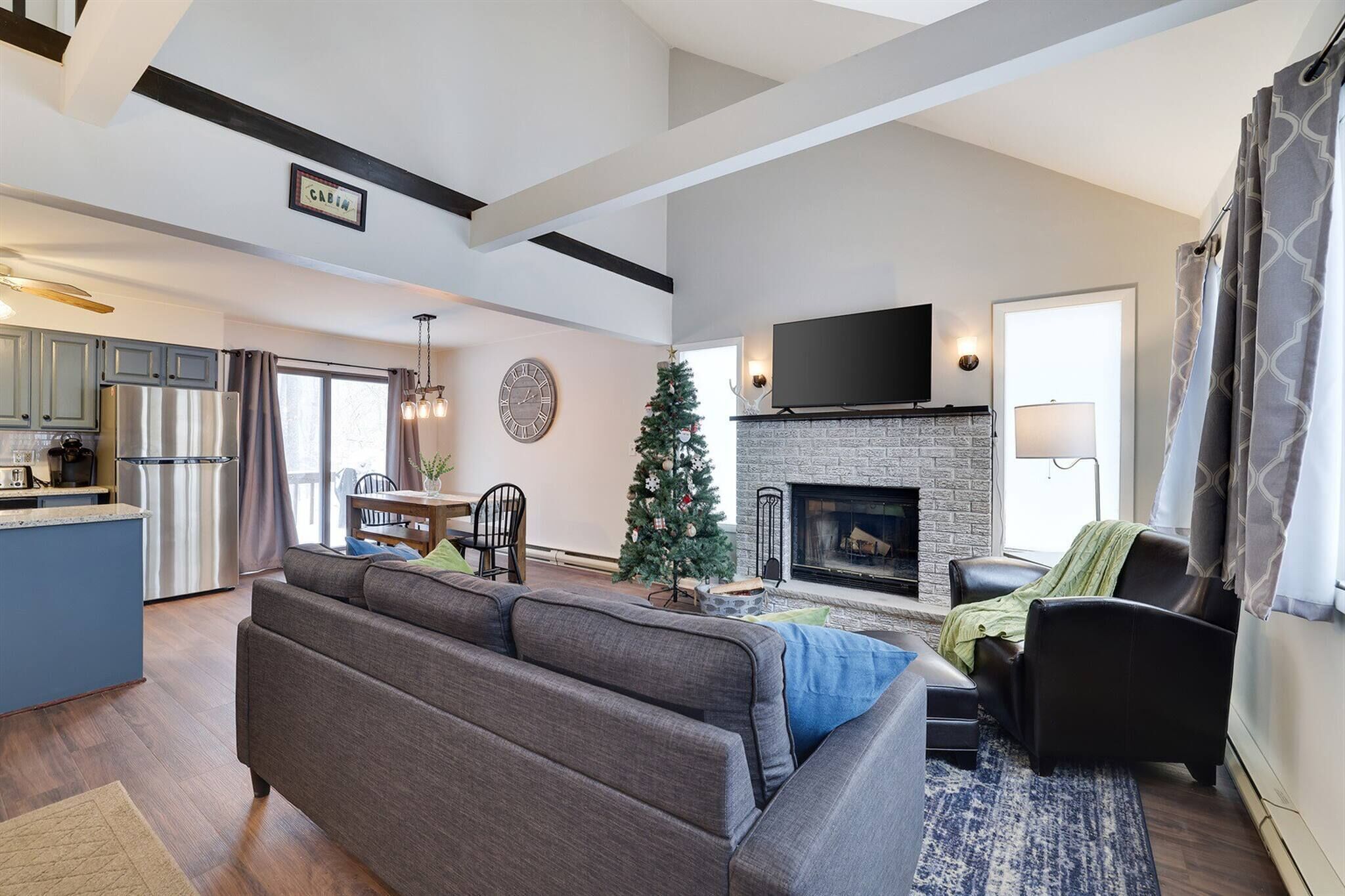 House, 3 Bedrooms, Fireplace | Room amenity