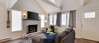 Dream Lakehouse Wfirepit Fireplace, Bbq, Wi-fi