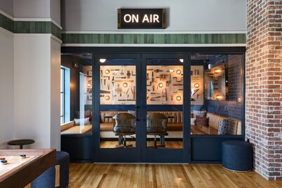 Moxy Charleston Downtown