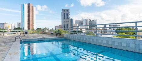 City Apartment | Pool