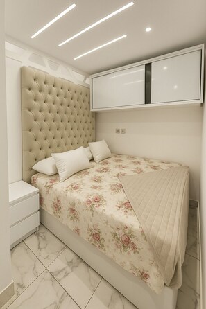 Chalet, 1 Bedroom, Accessible, Smoking | 1 bedroom