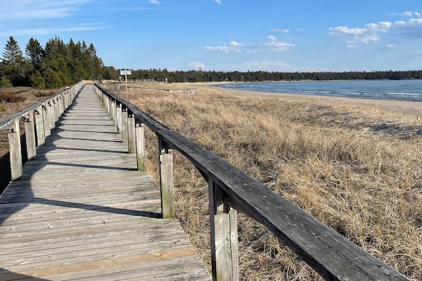 House, 4 Bedrooms, Patio, Lake View | Beach | Beach nearby