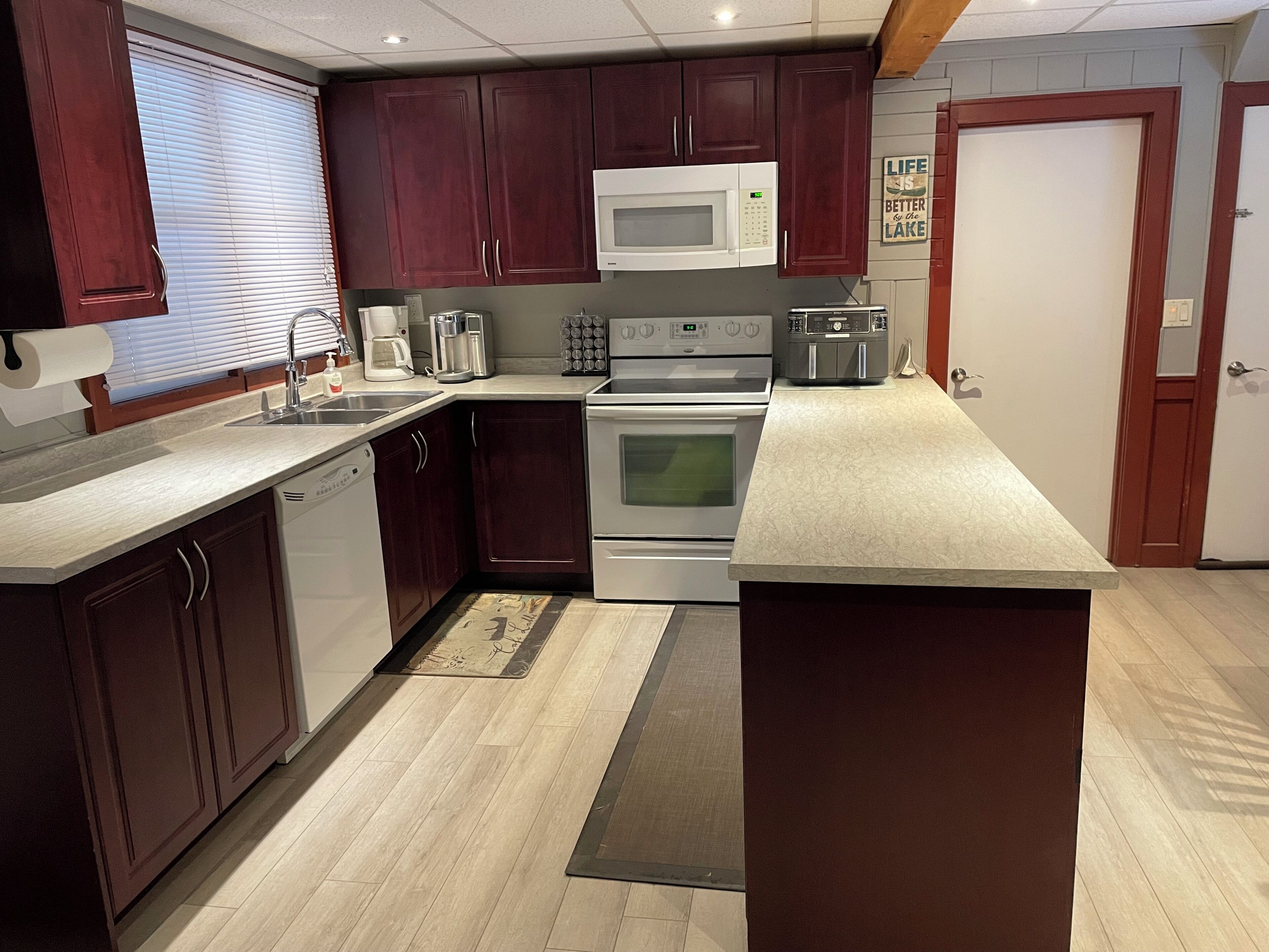 Maison, 4 chambres, patio, vue sur le lac | Intérieur