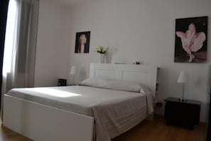 Apartment, 2 Bedrooms, Smoking, Balcony