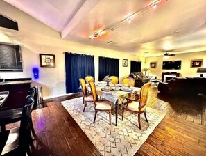 Dining - 5BR/3.5BA w/2 Master Suites/Pool (El Mirage)