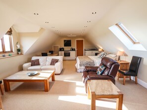 Living area - Granary Loft (Grantham)