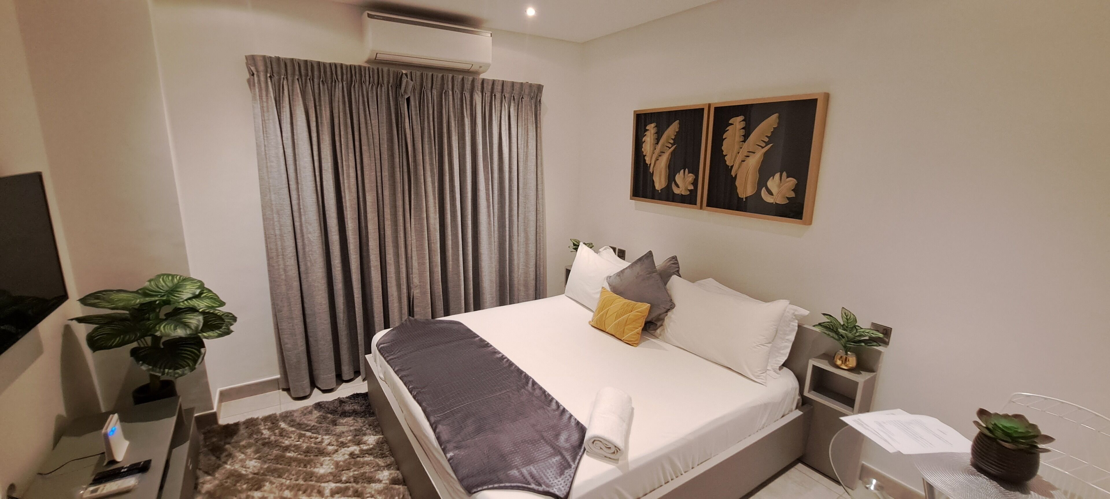 Free WiFi, bed sheets