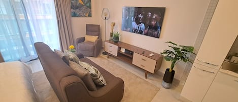 Deluxe Studio Suite