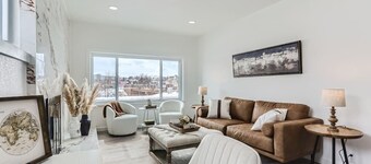 Luxurious getaway near Olde Town Arvada