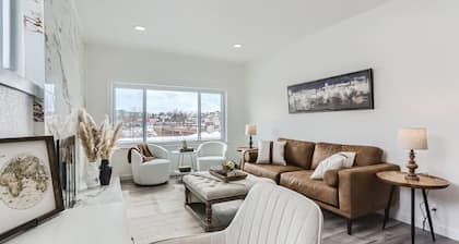 Luxurious getaway near Olde Town Arvada
