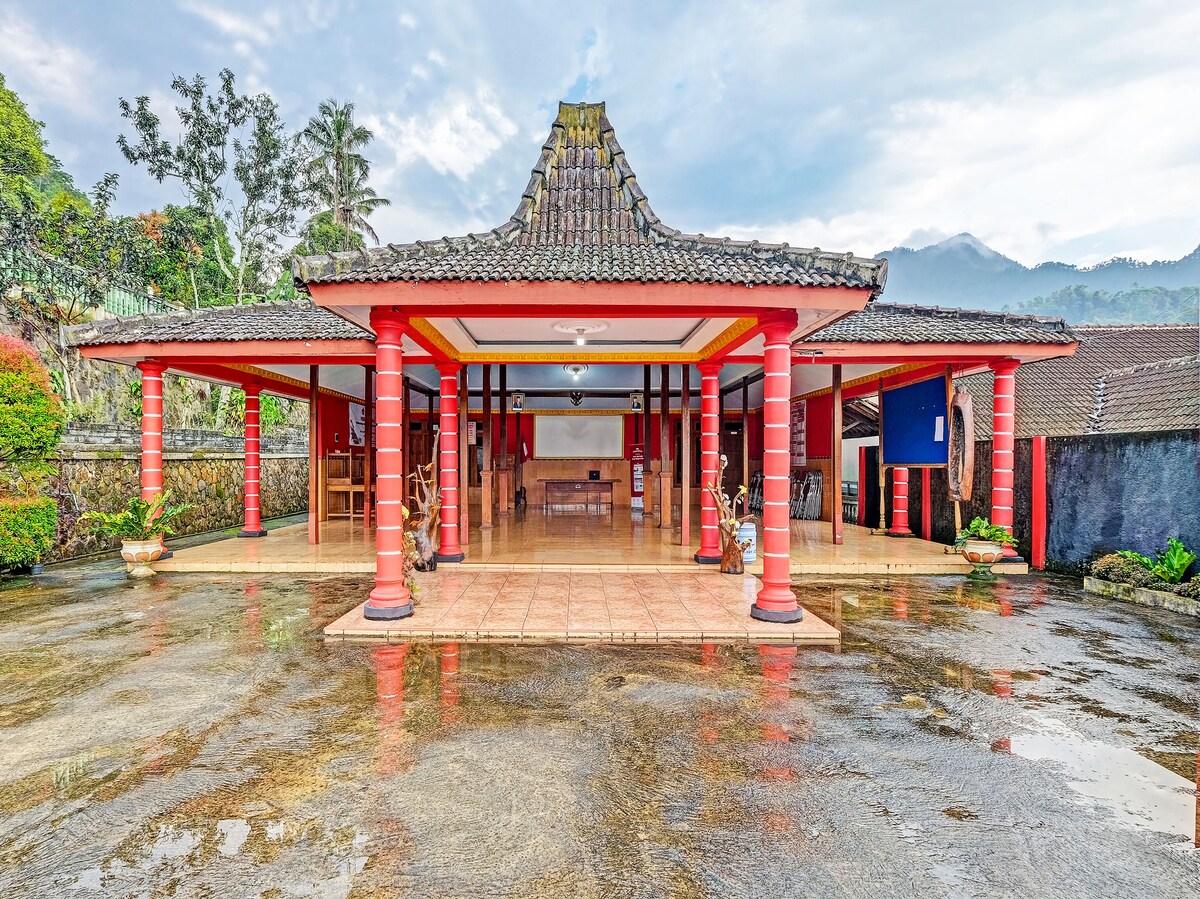 OYO Homes 91095 Desa Wisata Conto, courtesy of Expedia