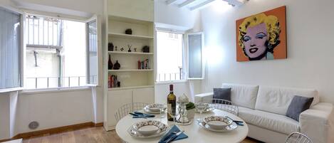 Leilighet | Oppholdsområde