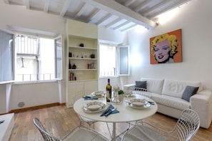 Apartment | Living area