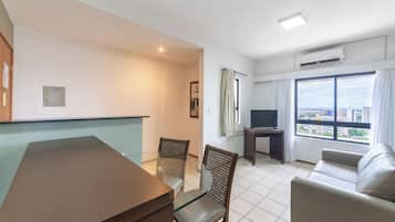 Apartamento urbano | Área de estar | TV