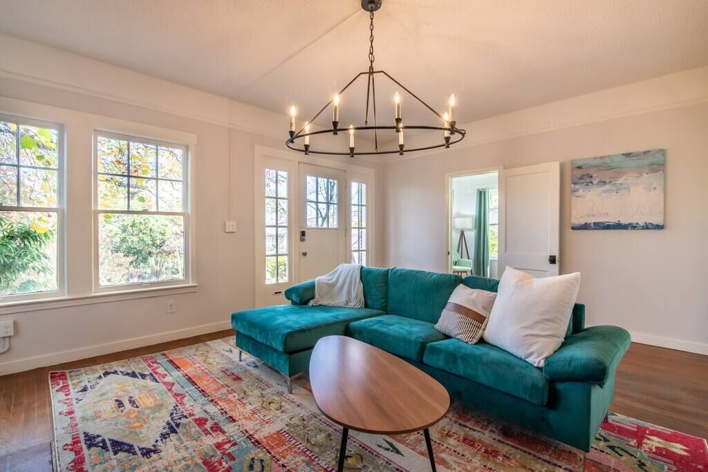 4 Bedrooms~Walk to Highland Park~Mins to All Bham!
