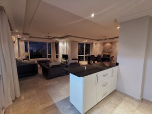 Villa (4 Bedrooms) | Property amenity