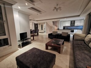 Villa (4 Bedrooms) | Servizio della struttura