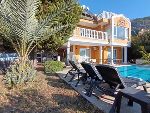 Villa (4 Bedrooms) | Property amenity