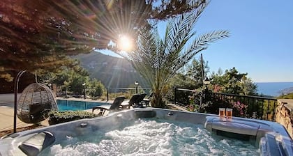 5 Star Villa Harmony Sea & Mountain Escape