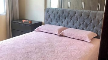 3 quartos, ferros/tábuas de passar roupa, Wi-Fi de cortesia