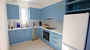 Villa, 4 Bedrooms, Private Pool, Garden View | Private kitchen