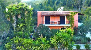 House, 2 Bedrooms, Smoking, Patio | Children's area