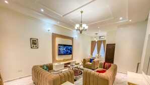 Unclassified image, 3 of 21, button - 4 Bedroom Luxury Entire Apartment With Wifi (Lekki)