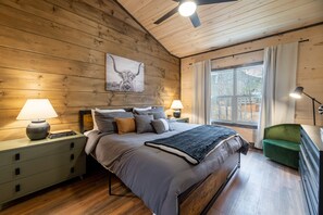 3 عدّة غرف نوم ومكواة/لوح كي وسرير سفر وواي فاي مجانًا