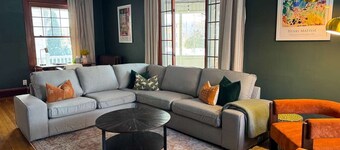 The Blais: Speakeasy Basement, 5 Mins To Downtown