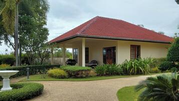 Bungalow, 2 Bedrooms, Accessible, Smoking | Exterior