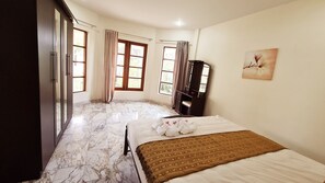 Bungalow, 2 Bedrooms, Accessible, Smoking | 2 bedrooms - Schönes Bungalow mit Gemeinschaftichem Außenpool und 2km vom Sandstrand Enfernt (Cha-am)
