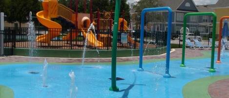 House, 3 Bedrooms, Balcony, Garden View | Children's area