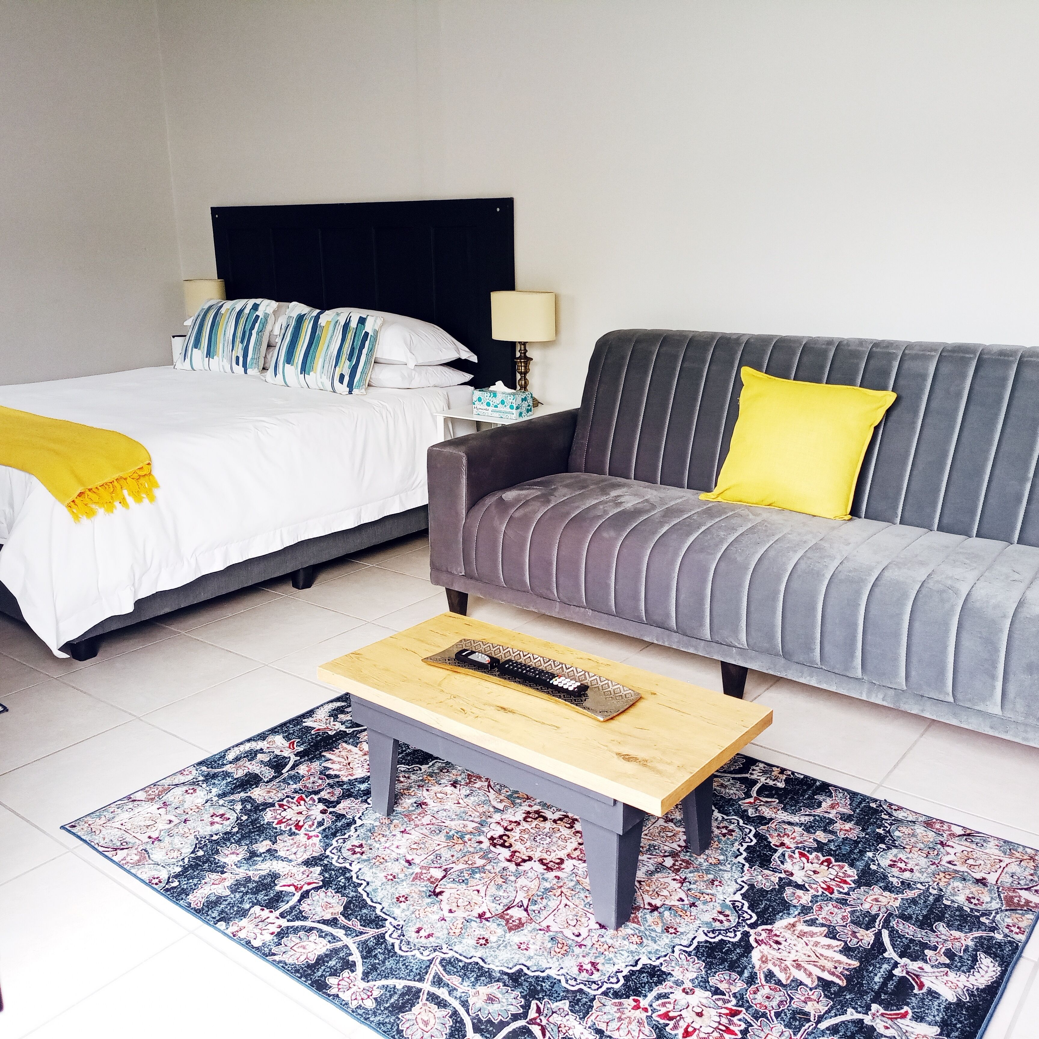 1 bedroom, bed sheets