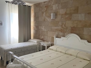 Blackout curtains, soundproofing, free WiFi, bed sheets - giardini di venere (Ugento)